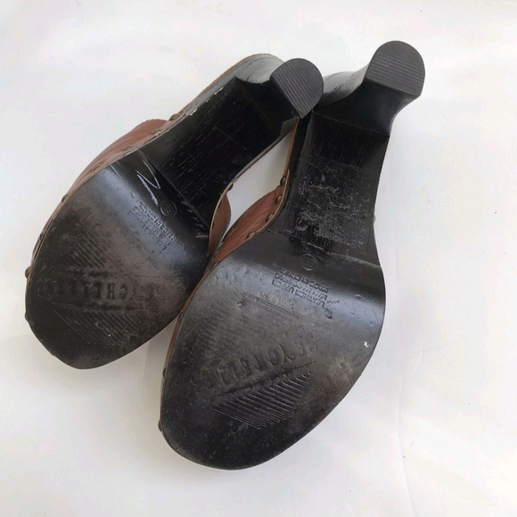 Stylish Brown Leather Clogs with Pink Floral Design - Picture 12 of 12